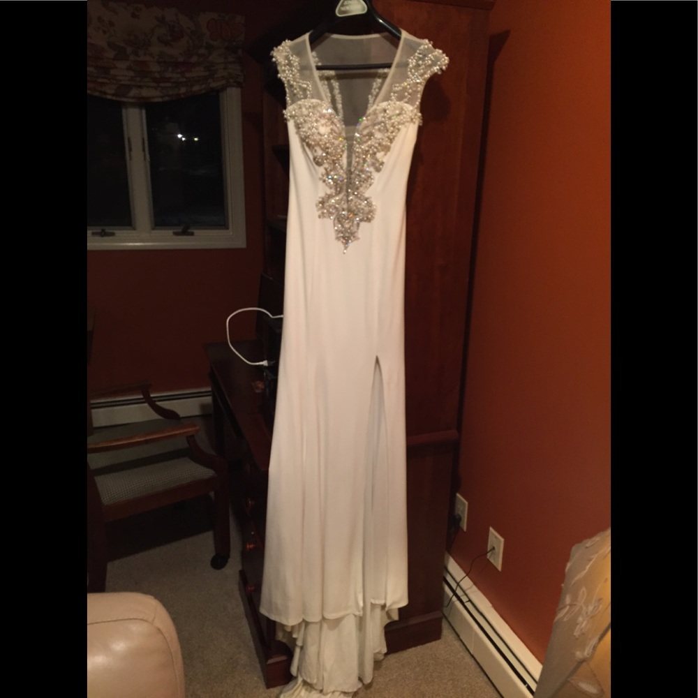Jovani Size 4 Gown